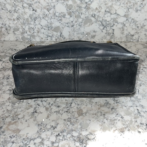 Coach Vintage Willis Crossbody Bag 9927 Navy Leather - Picture 5 of 16